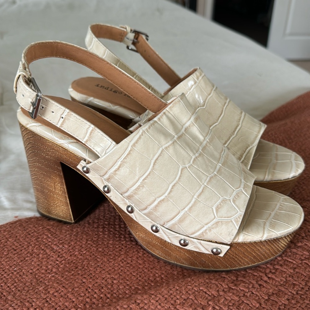 Indigo Rd. Platform Clog Mules - Size 9.5